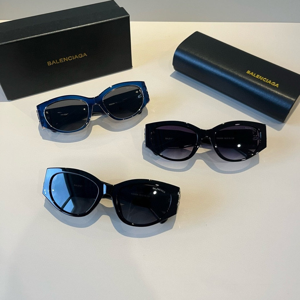Balenciaga Rectangular Black Lens Sunglasses for Men & Women - 416144 - detail image 11