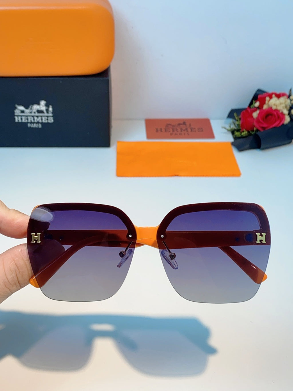 Hermès Lightweight Rimless Brown Lens Sunglasses for Men & Women - 416523 - detail image 4