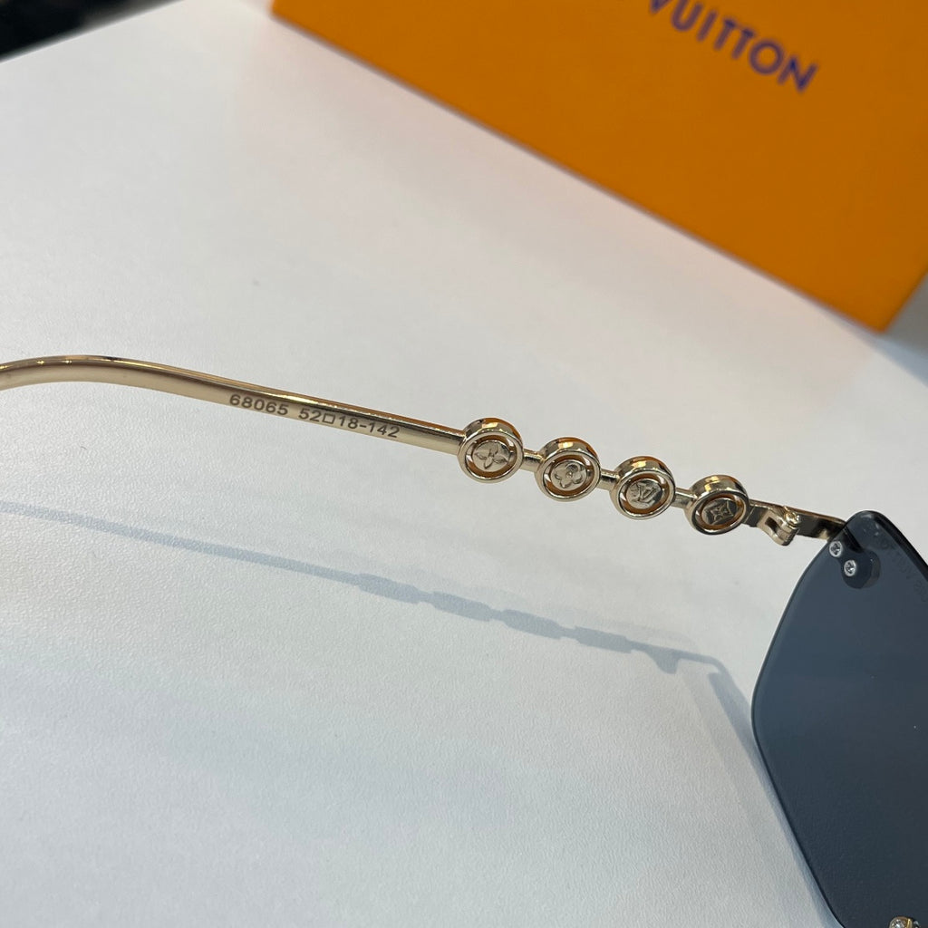 Louis Vuitton Fashion Silver Lens Sunglasses for Women - 371411 - detail image 9