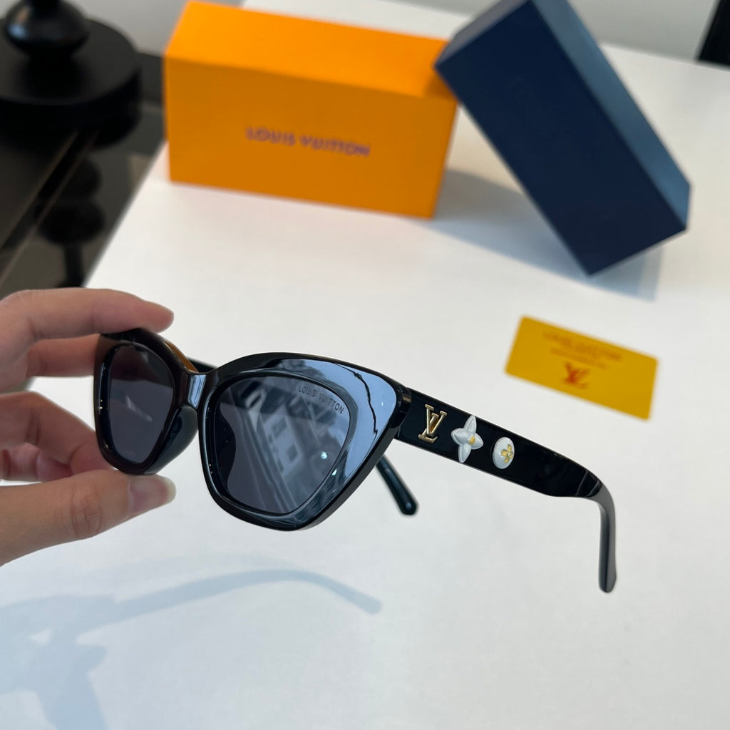 Louis Vuitton Fashion Black Lens Sunglasses for Men & Women - 414790 - detail image 8
