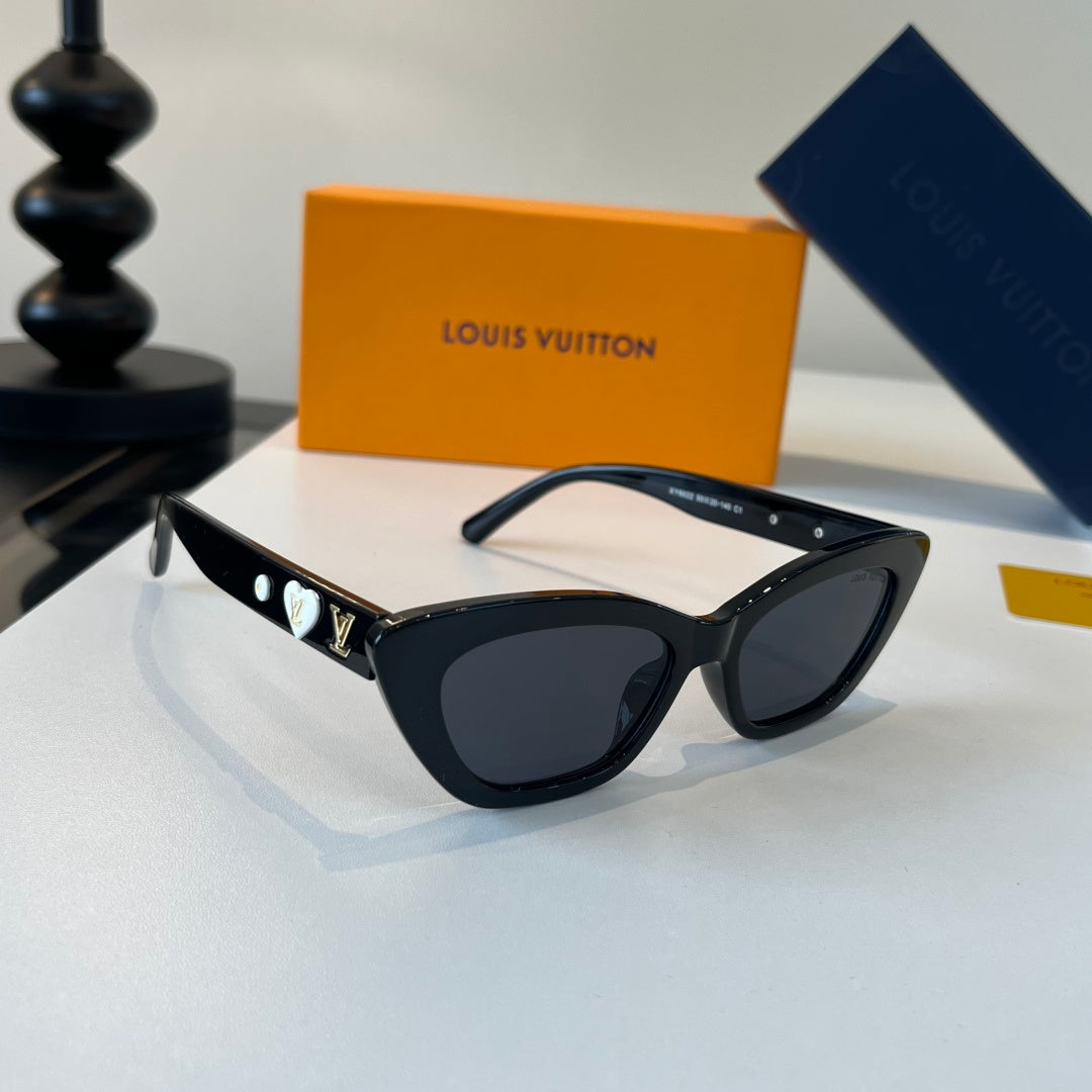 Louis Vuitton Fashion Black Lens Sunglasses for Men & Women - 414790