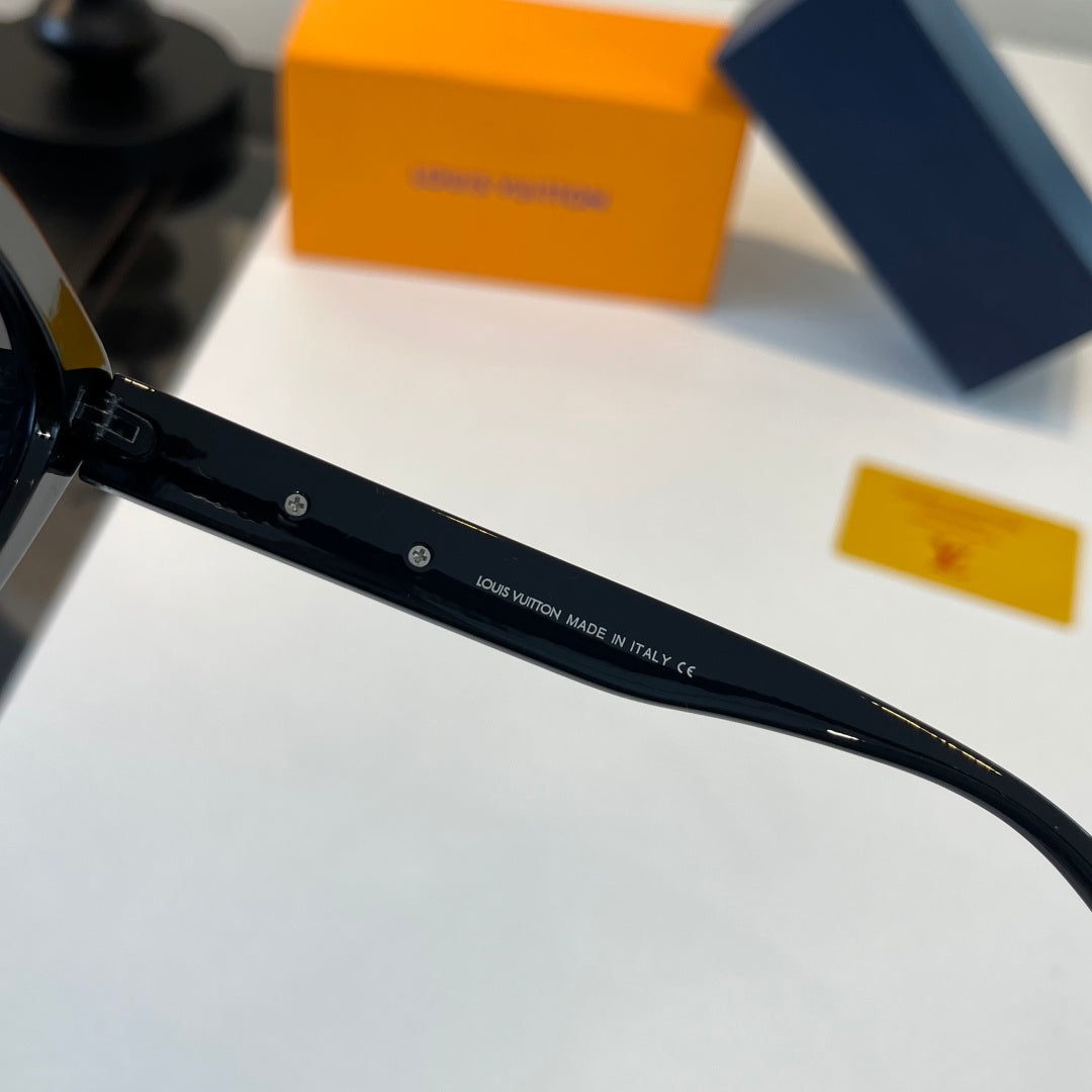 Louis Vuitton Fashion Black Lens Sunglasses for Men & Women - 414790 - detail image 10