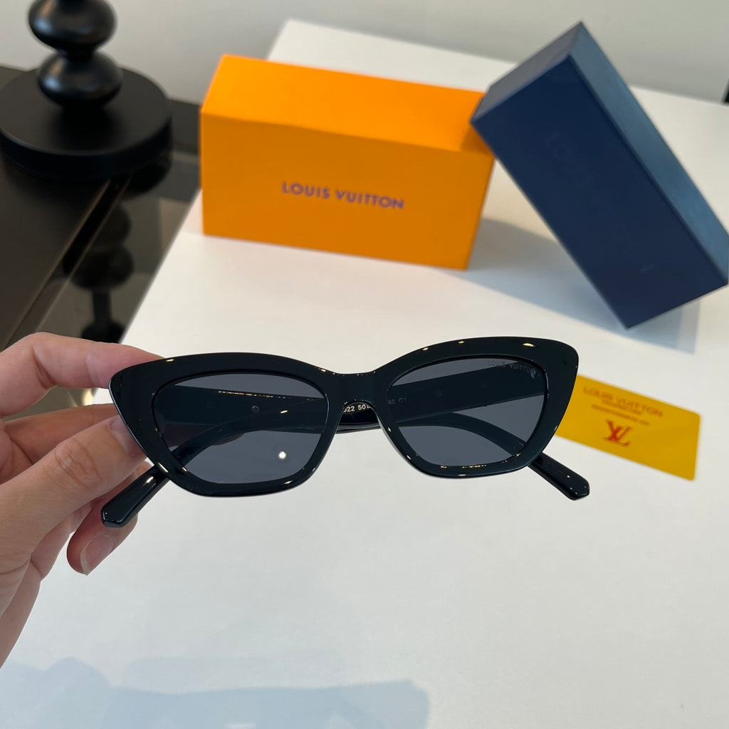 Louis Vuitton Fashion Black Lens Sunglasses for Men & Women - 414790 - detail image 5