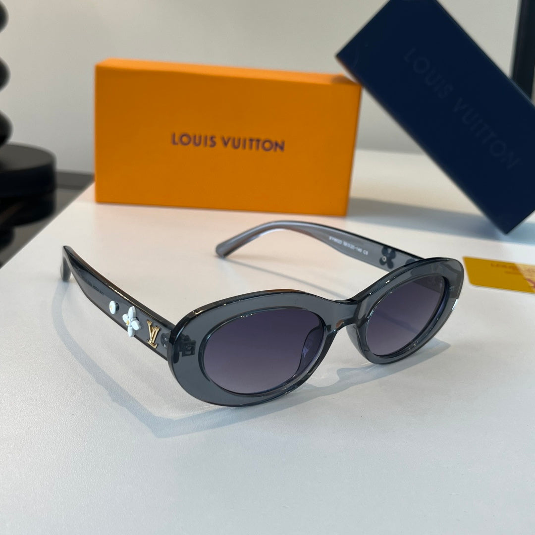 Louis Vuitton Fashion Black Lens Sunglasses for Men & Women - 414791