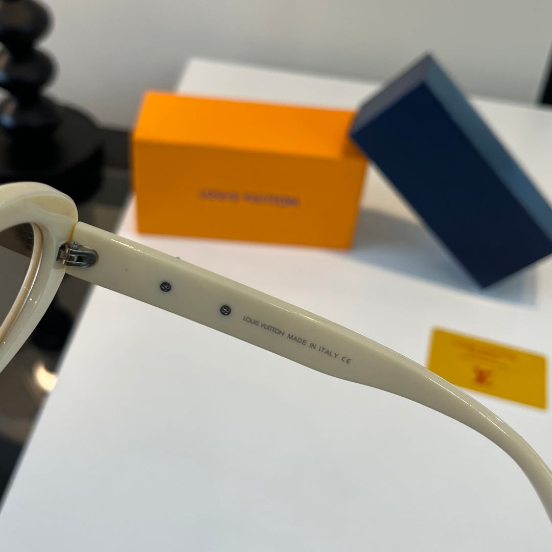 Louis Vuitton Fashion Silver Lens Sunglasses for Men & Women - 414793 - detail image 10