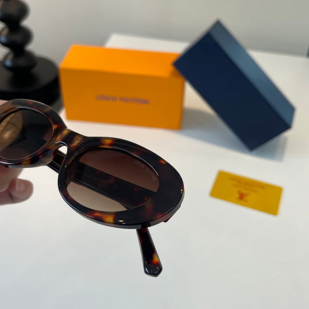 Louis Vuitton Fashion Black Lens Sunglasses for Men & Women - 414794 - detail image 6