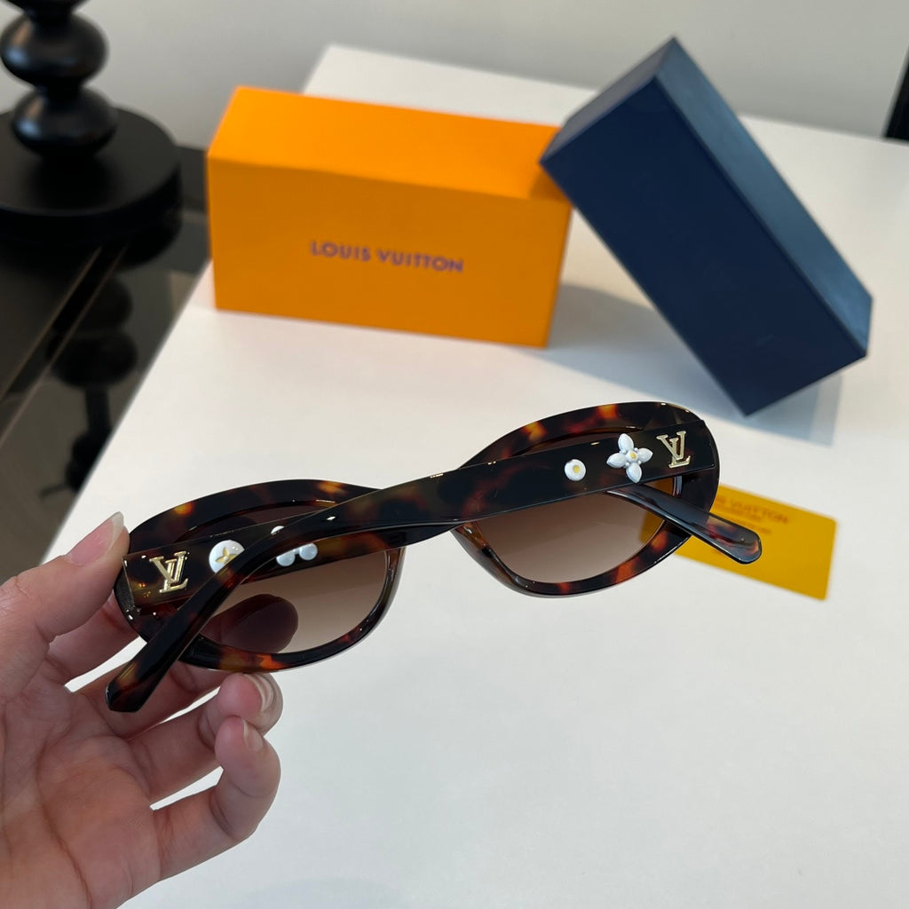 Louis Vuitton Fashion Black Lens Sunglasses for Men & Women - 414794 - detail image 8