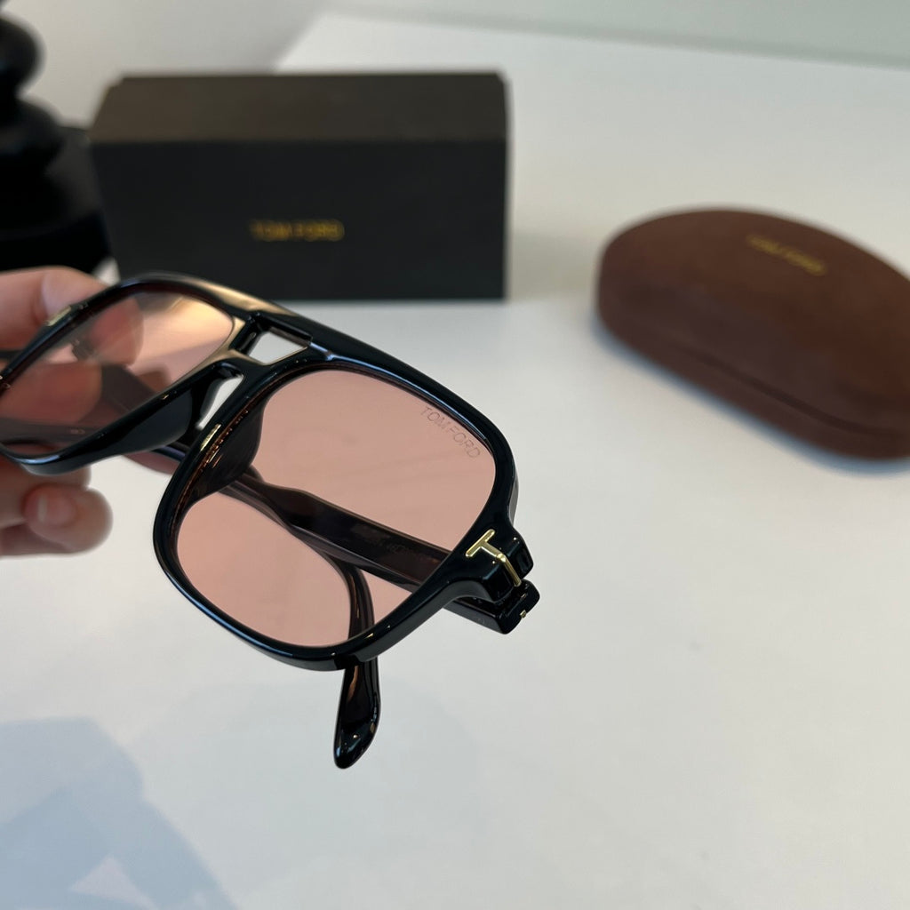 Tom Ford Fashion Red Lens Sunglasses for Men & Women - 432869 - detail image 6
