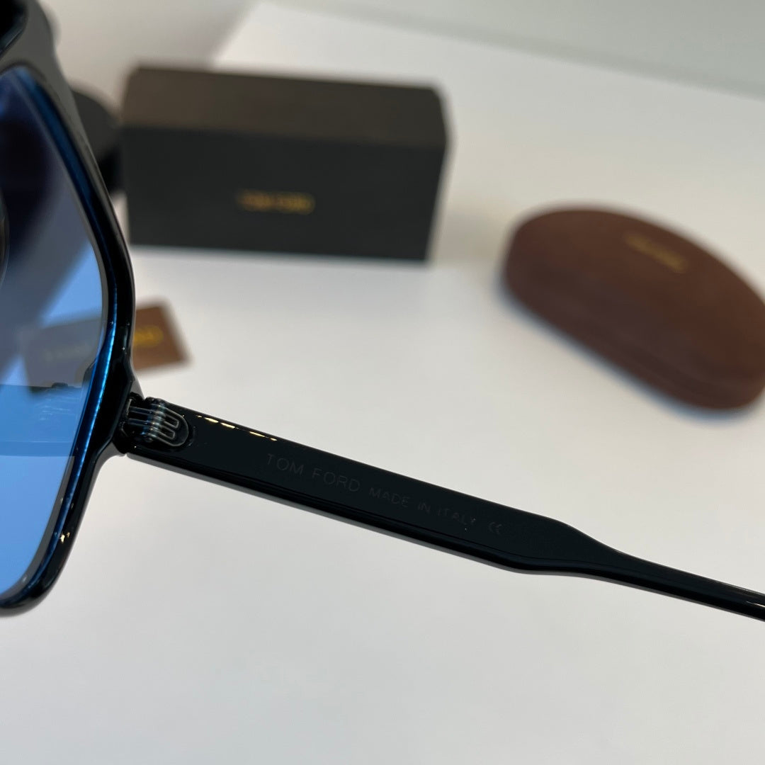 Tom Ford Fashion Blue Lens Sunglasses for Men & Women - 466325 - detail image 10