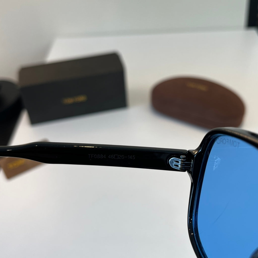 Tom Ford Fashion Blue Lens Sunglasses for Men & Women - 466325 - detail image 9