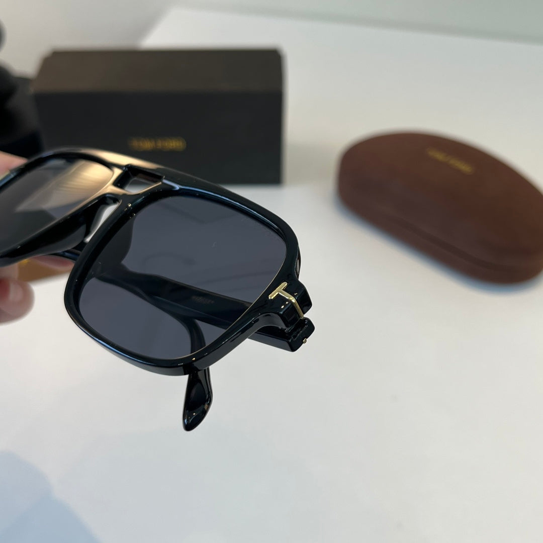 Tom Ford Fashion Black Lens Sunglasses for Men & Women - 383091 - detail image 6