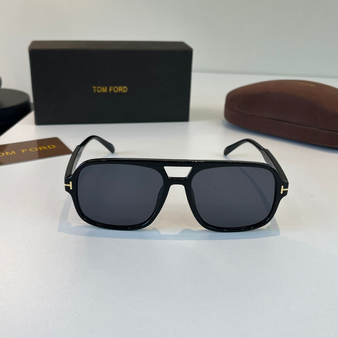 Tom Ford Fashion Black Lens Sunglasses for Men & Women - 466326 - detail image 2