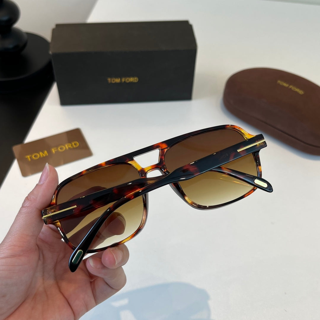 Tom Ford Fashion Brown Lens Sunglasses for Men & Women - 432872 - detail image 8