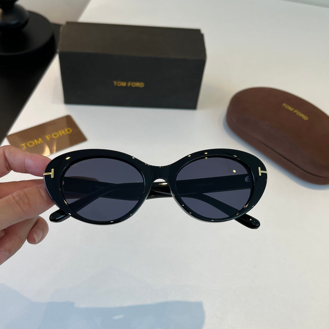 Tom Ford Fashion Black Lens Sunglasses for Men & Women - 449920 - detail image 5