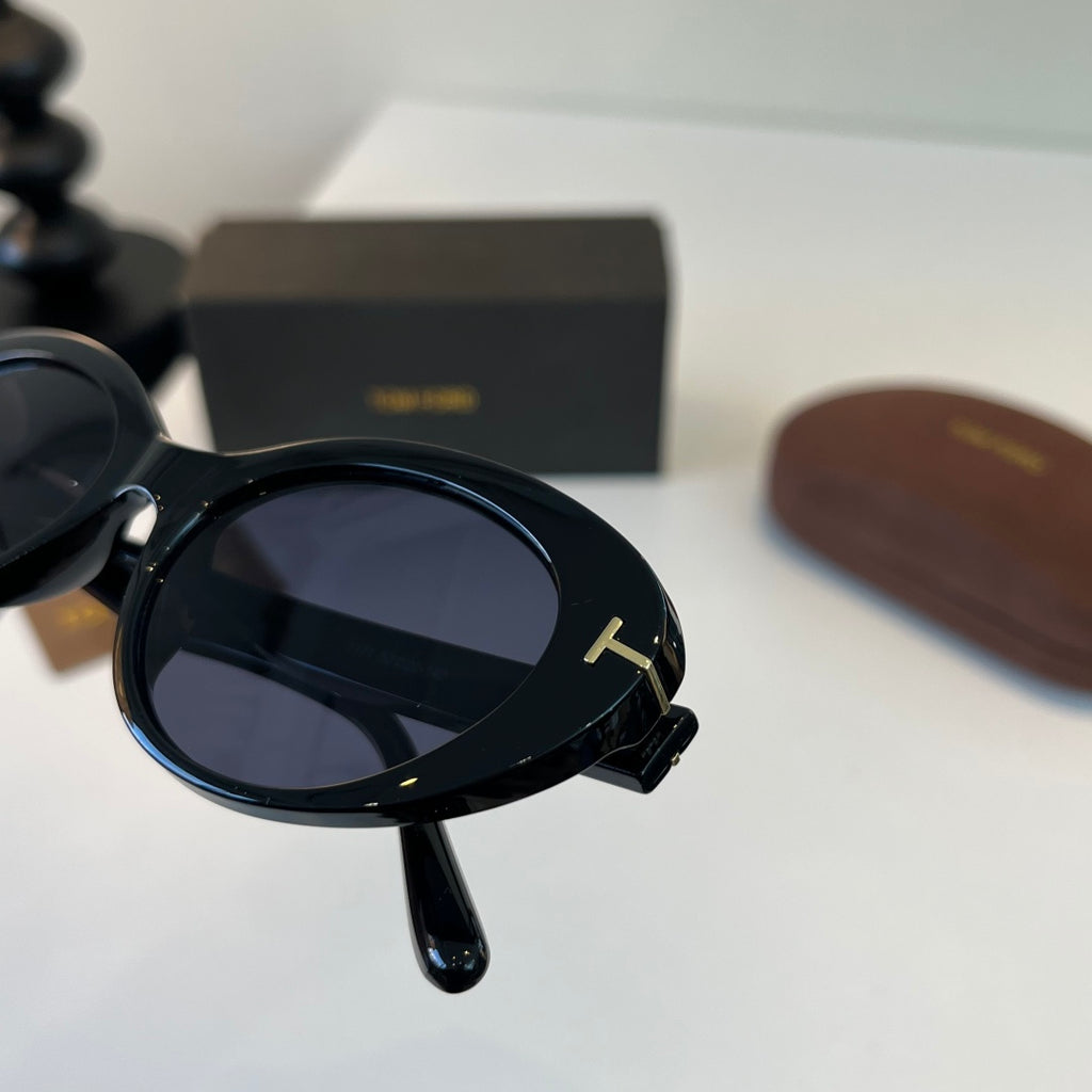 Tom Ford Fashion Black Lens Sunglasses for Men & Women - 449920 - detail image 6