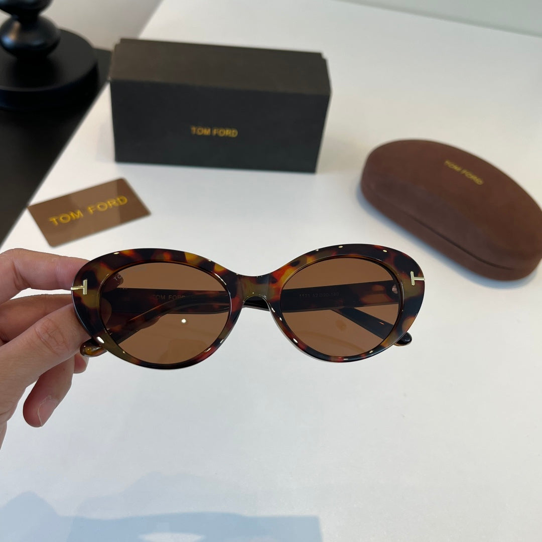 Tom Ford Fashion Black Lens Sunglasses for Men & Women - 432860 - detail image 7