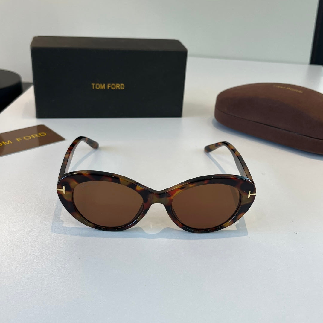 Tom Ford Fashion Black Lens Sunglasses for Men & Women - 466329 - detail image 2