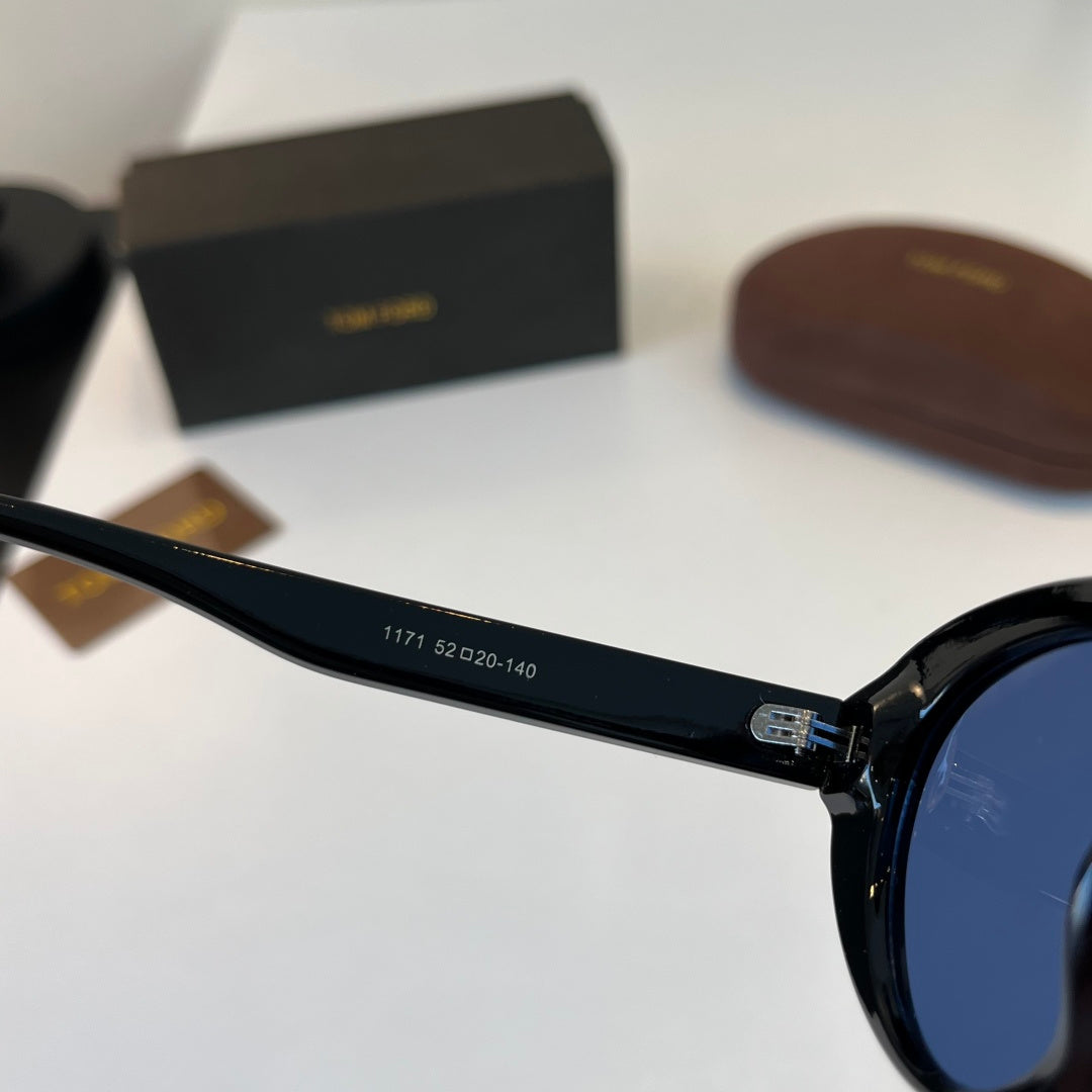 Tom Ford Fashion Blue Lens Sunglasses for Men & Women - 449923 - detail image 9