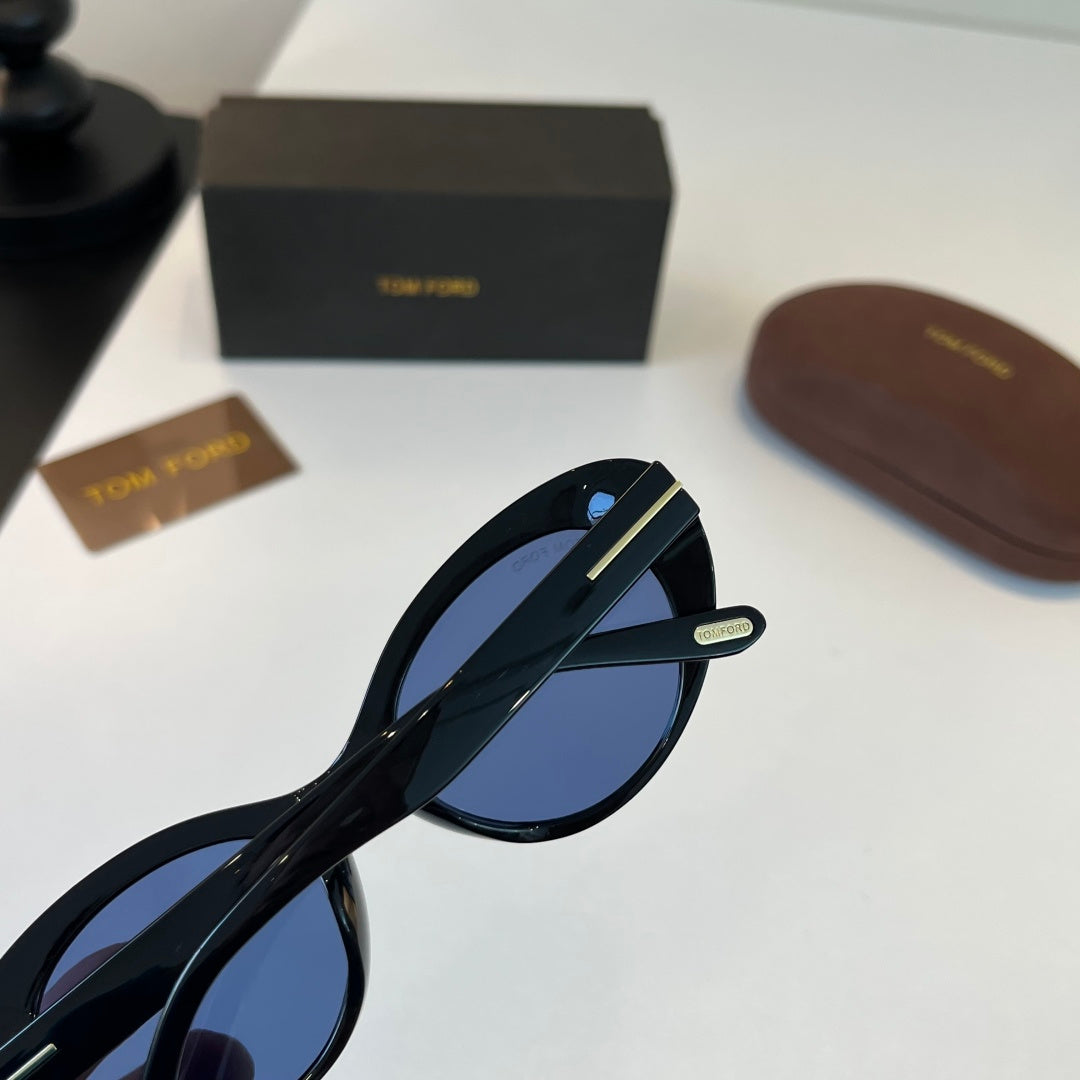 Tom Ford Fashion Blue Lens Sunglasses for Men & Women - 466330 - detail image 7