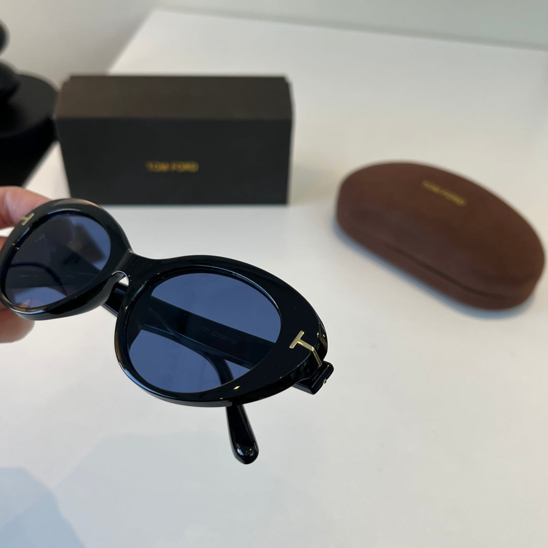 Tom Ford Fashion Blue Lens Sunglasses for Men & Women - 449923 - detail image 6