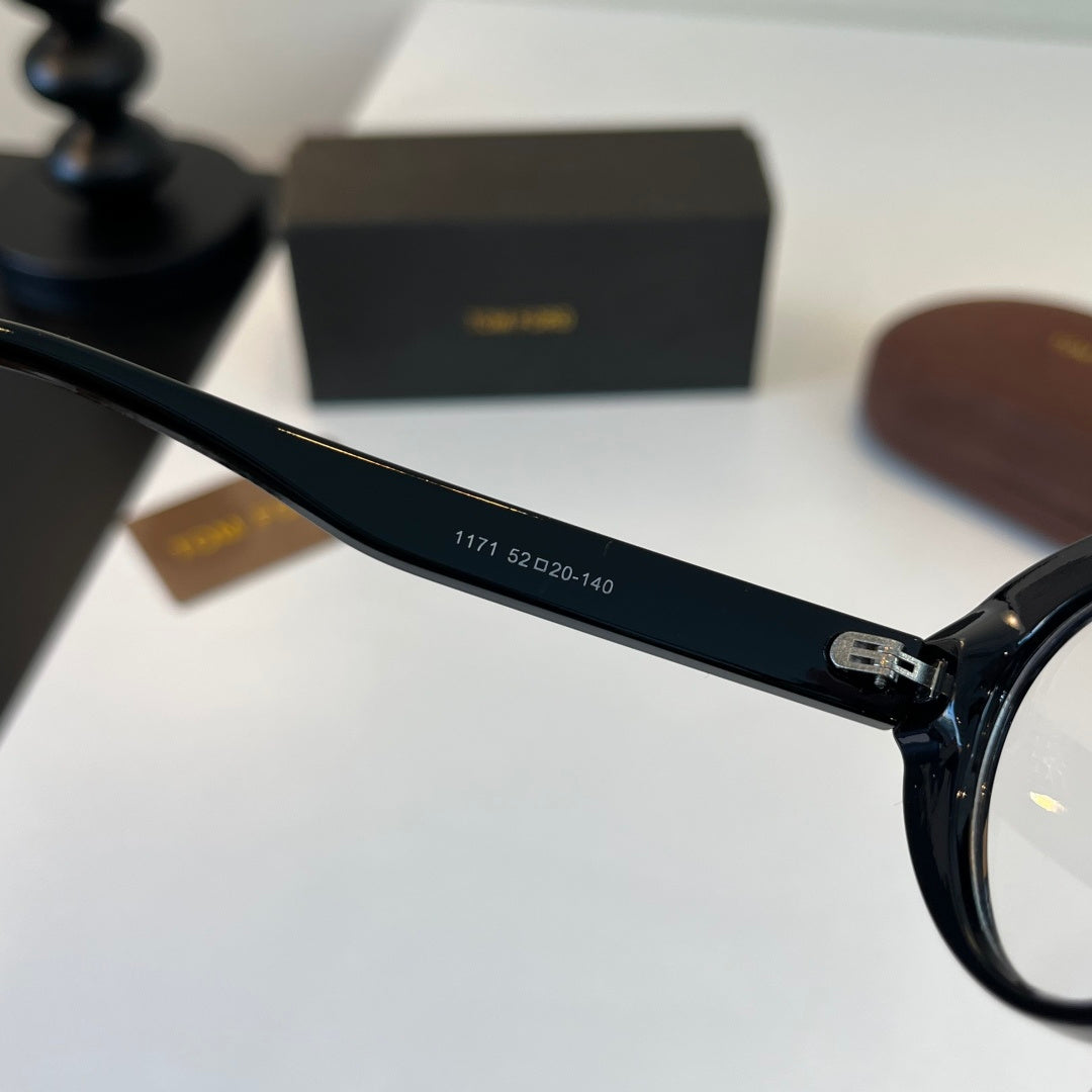 Tom Ford Fashion Silver Lens Sunglasses for Men & Women - 466331 - detail image 10