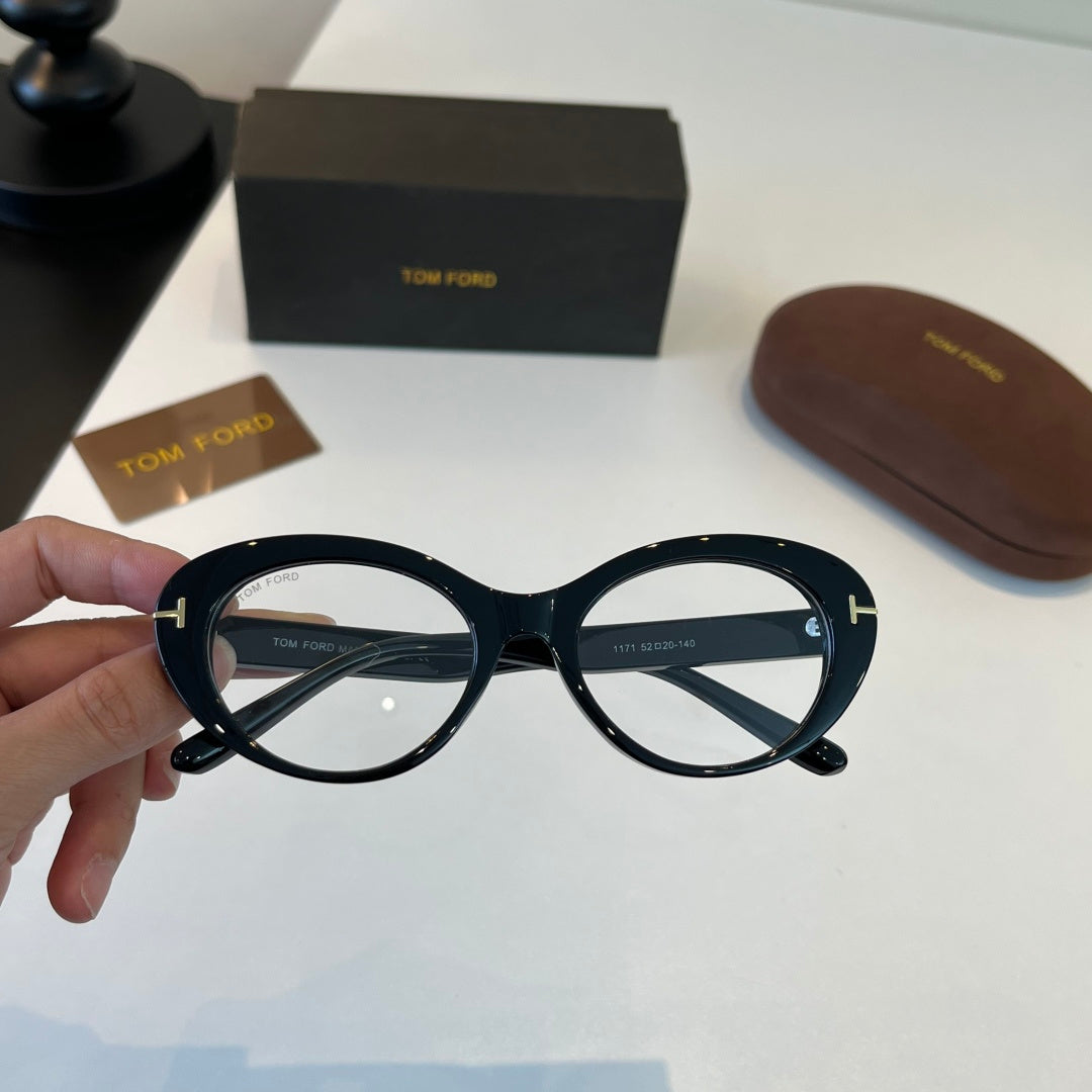 Tom Ford Fashion Silver Lens Sunglasses for Men & Women - 466331 - detail image 6