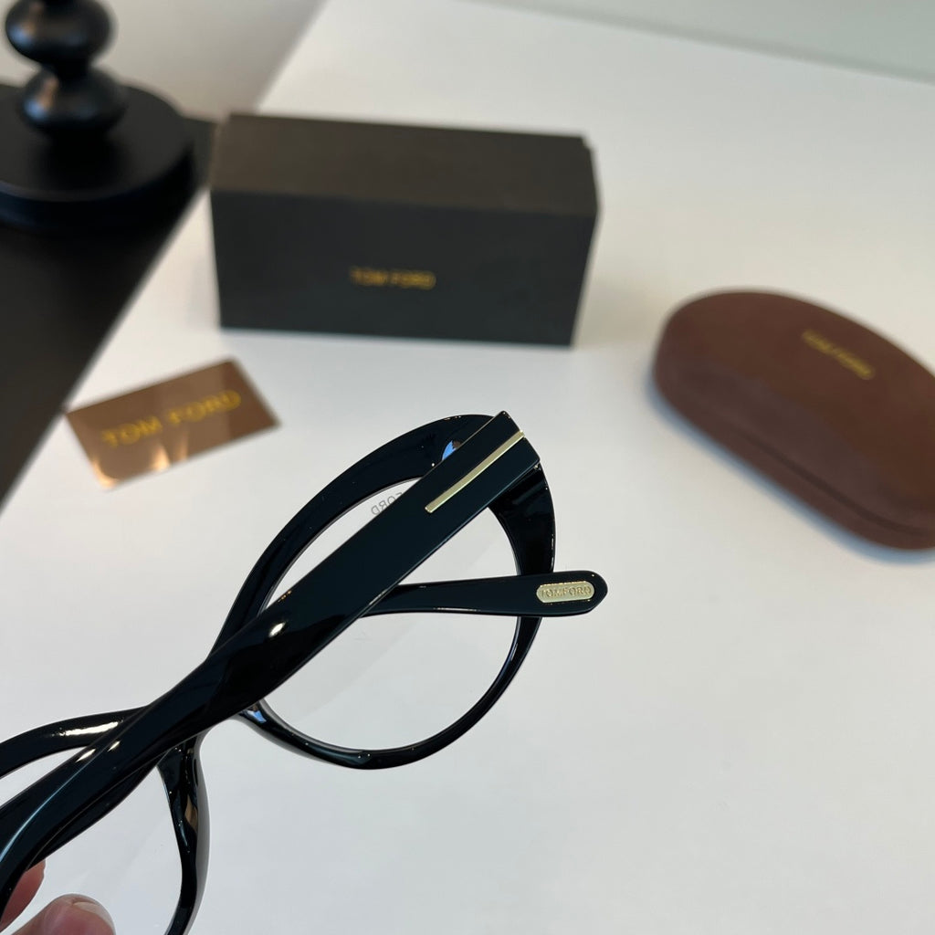 Tom Ford Fashion Silver Lens Sunglasses for Men & Women - 383096 - detail image 8