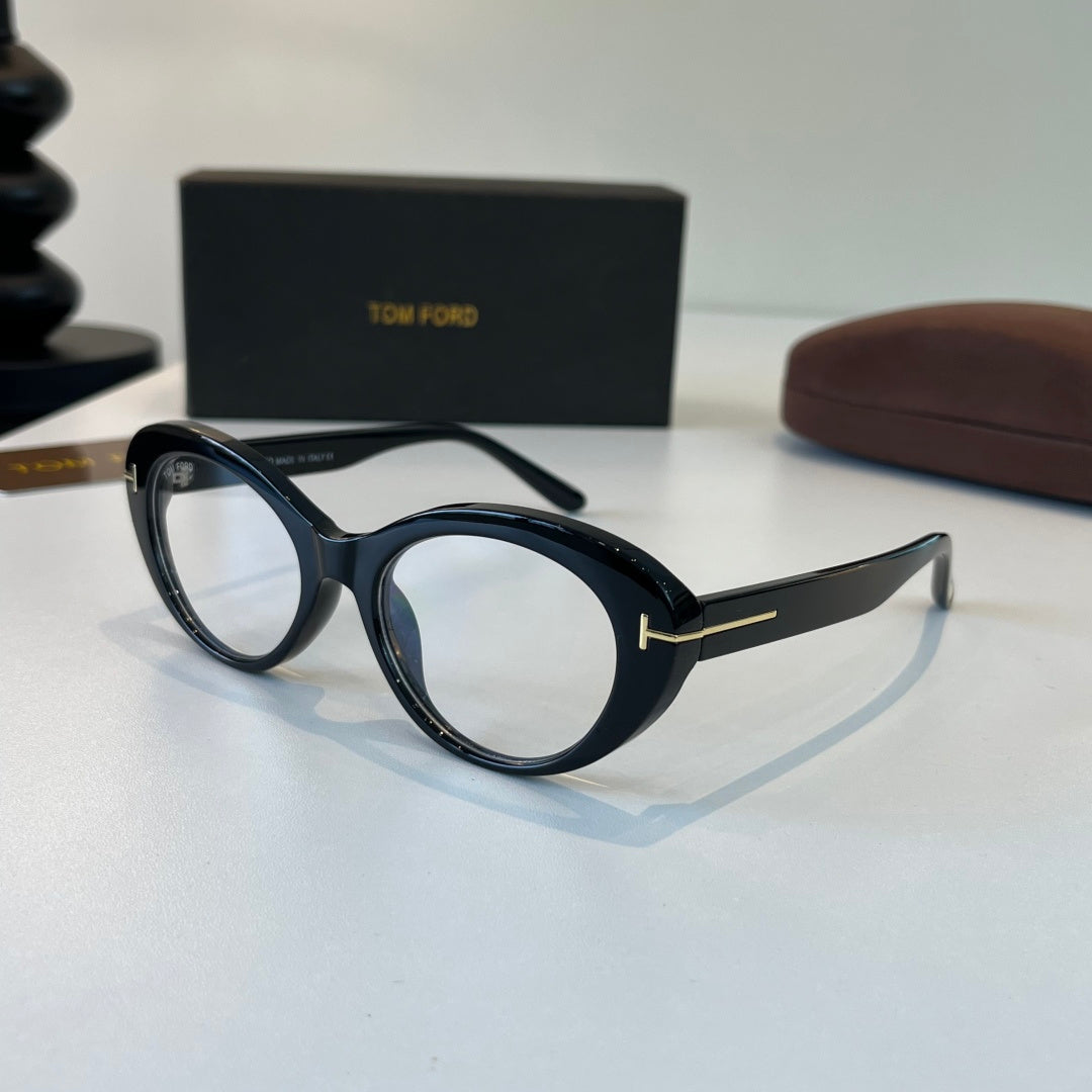 Tom Ford Fashion Silver Lens Sunglasses for Men & Women - 466331 - detail image 3