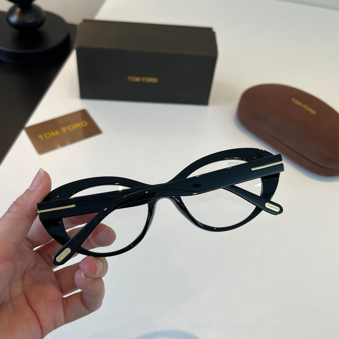 Tom Ford Fashion Silver Lens Sunglasses for Men & Women - 466331 - detail image 9