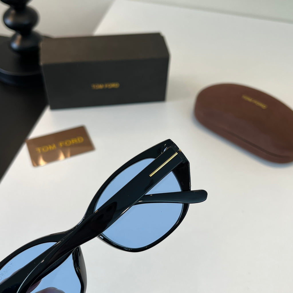 Tom Ford Fashion Blue Lens Sunglasses for Men & Women - 466315 - detail image 7