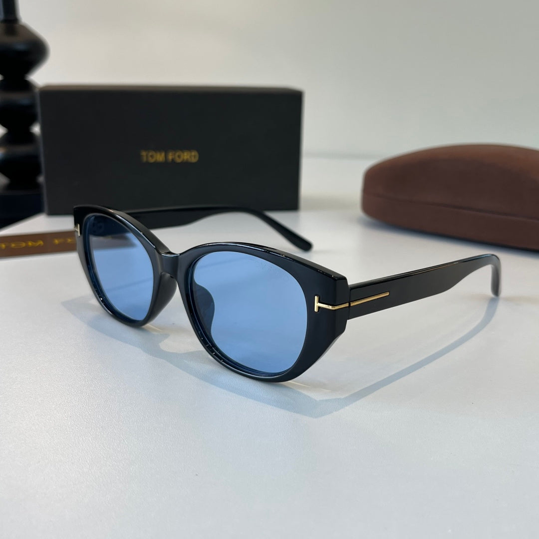 Tom Ford Fashion Blue Lens Sunglasses for Men & Women - 466315 - detail image 3