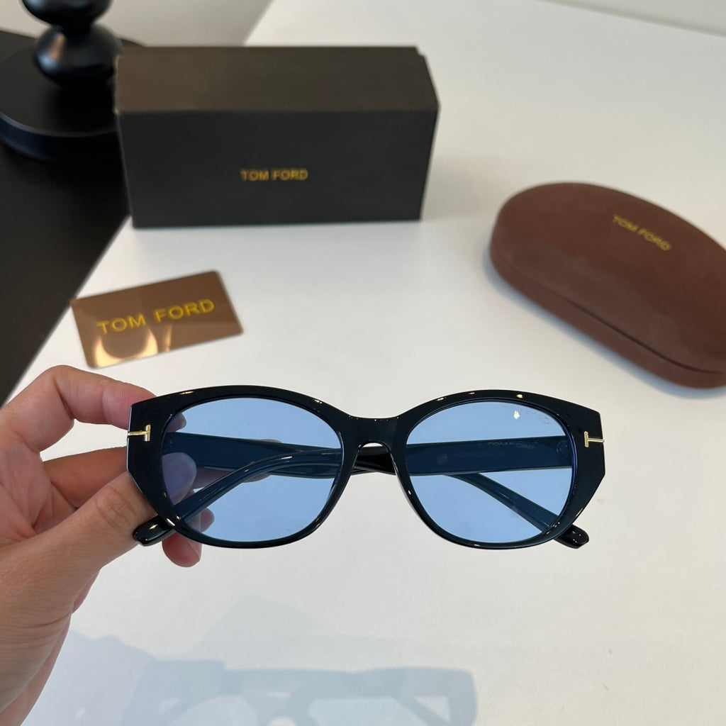 Tom Ford Fashion Blue Lens Sunglasses for Men & Women - 466315 - detail image 6