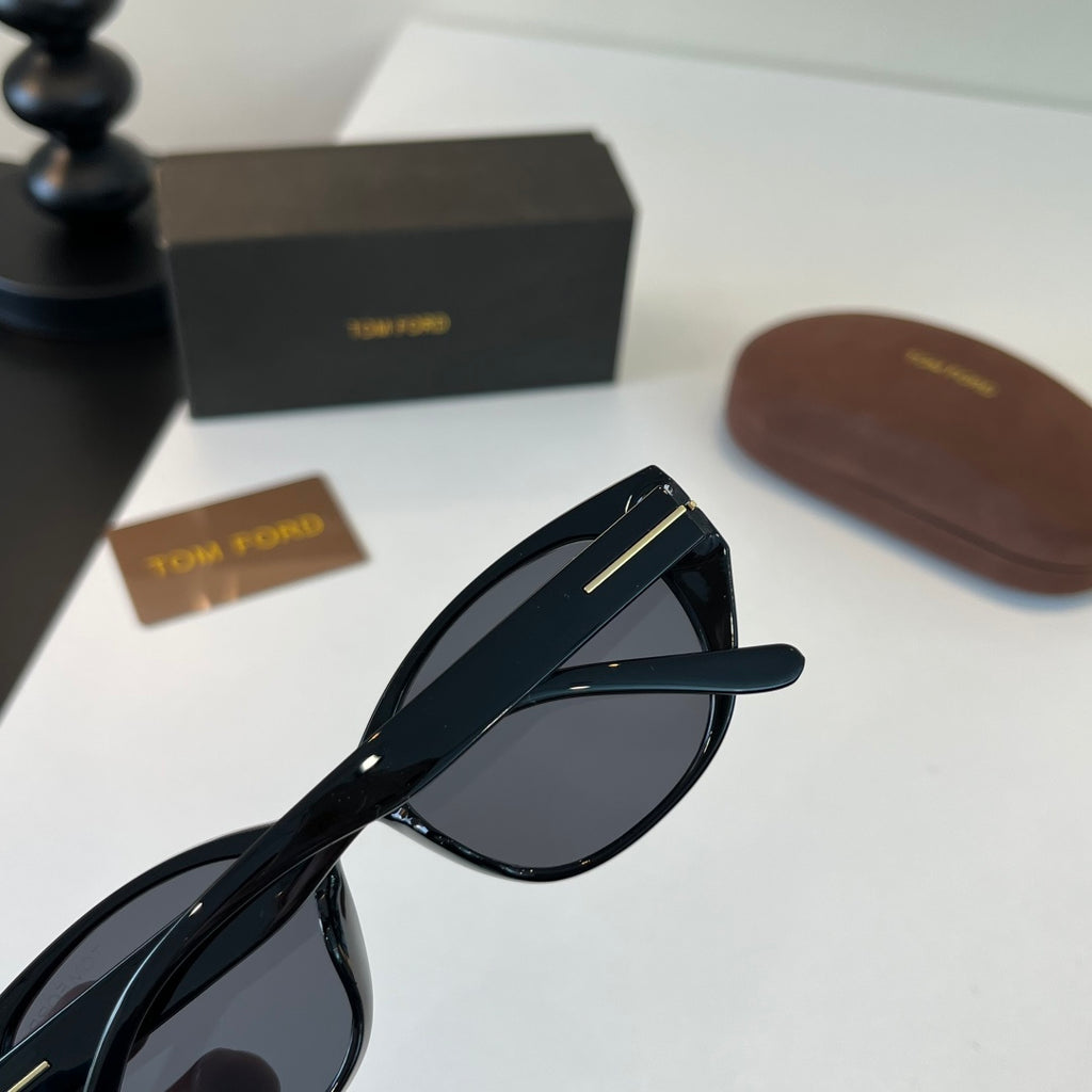 Tom Ford Fashion Black Lens Sunglasses for Men & Women - 383098 - detail image 7