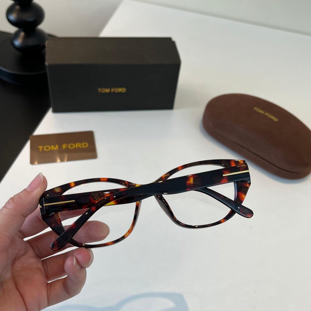 Tom Ford Fashion Silver Lens Sunglasses for Men & Women - 466318 - detail image 9