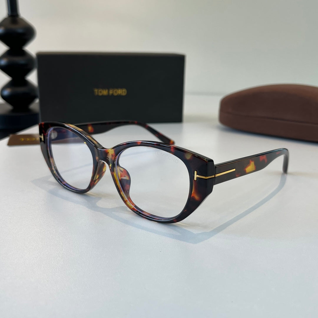 Tom Ford Fashion Silver Lens Sunglasses for Men & Women - 466318 - detail image 3