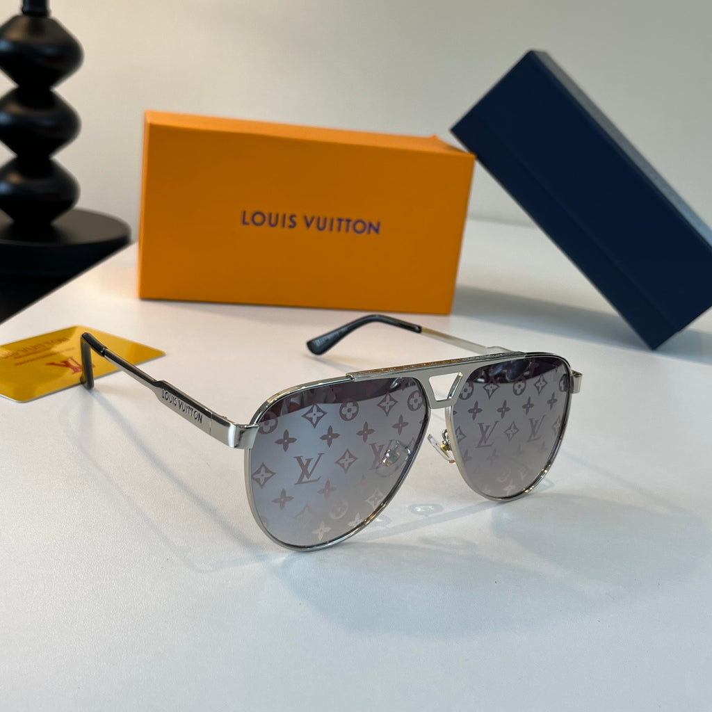 Louis Vuitton Metal Fashion Silver Lens Sunglasses for Men & Women - 398172