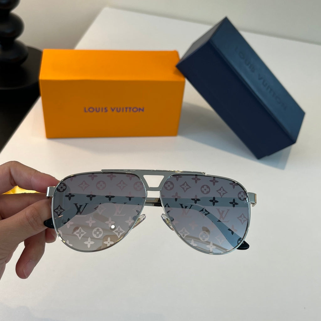 Louis Vuitton Metal Fashion Silver Lens Sunglasses for Men & Women - 398172 - detail image 5
