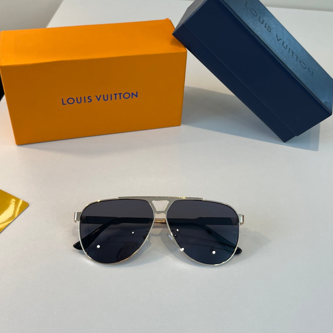 Louis Vuitton Metal Fashion Gray Lens Sunglasses for Men & Women - 398173 - detail image 4
