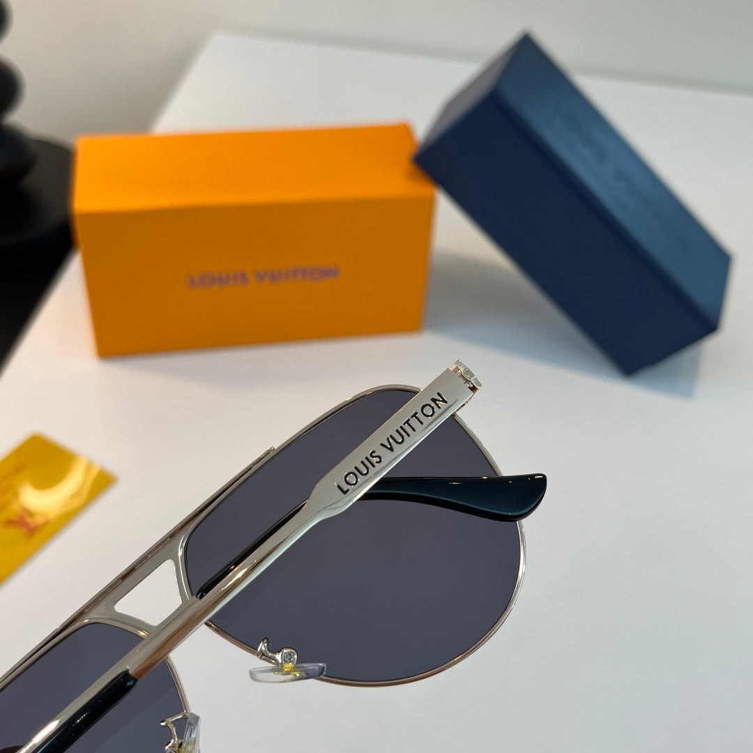 Louis Vuitton Metal Fashion Gray Lens Sunglasses for Men & Women - 398173 - detail image 7