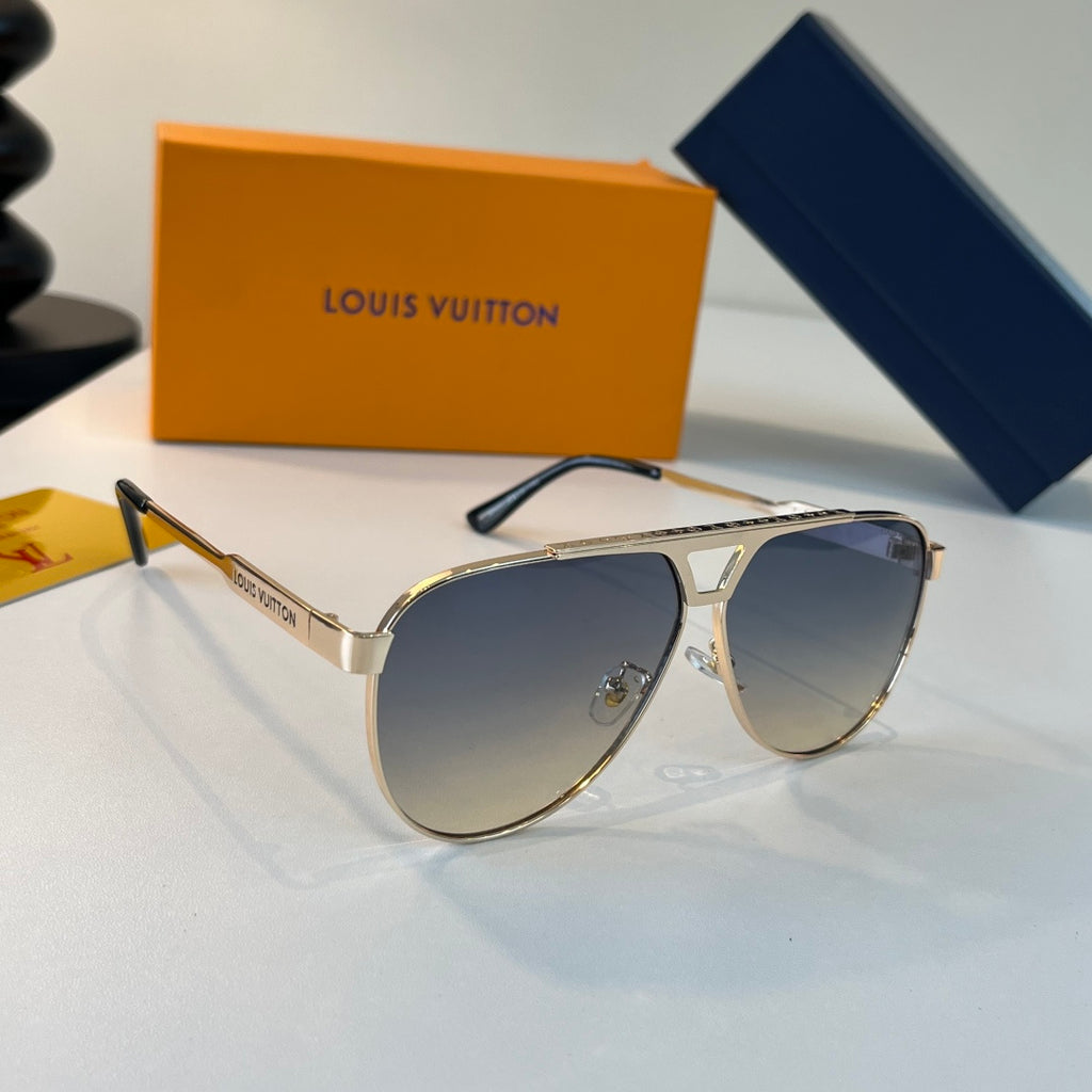 Louis Vuitton Metal Fashion Silver Lens Sunglasses for Men & Women - 398174