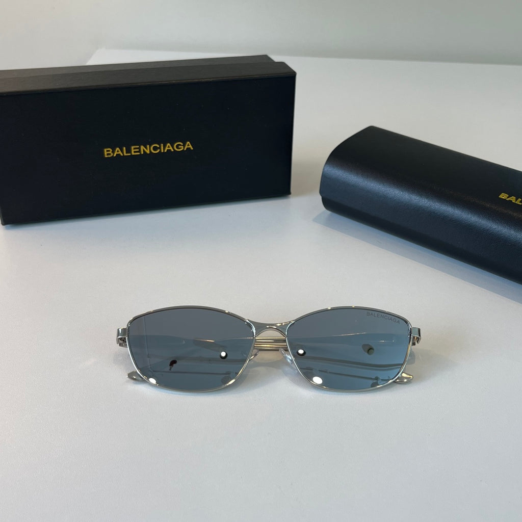 Balenciaga Rectangular Silver Lens Sunglasses for Men & Women - 466033 - detail image 4