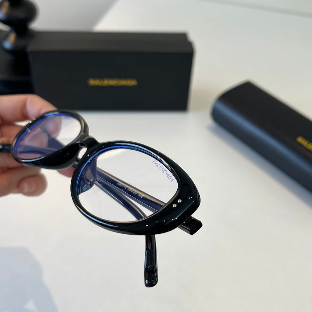 Balenciaga Rectangular Silver Lens Sunglasses for Men & Women - 382906 - detail image 6