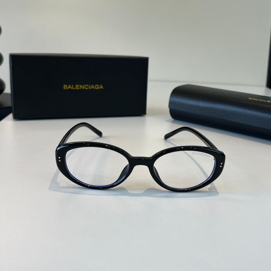 Balenciaga Rectangular Silver Lens Sunglasses for Men & Women - 416123 - detail image 2