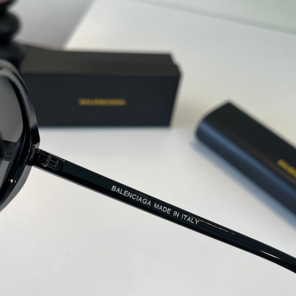 Balenciaga Rectangular Silver Lens Sunglasses for Men & Women - 466041 - detail image 10