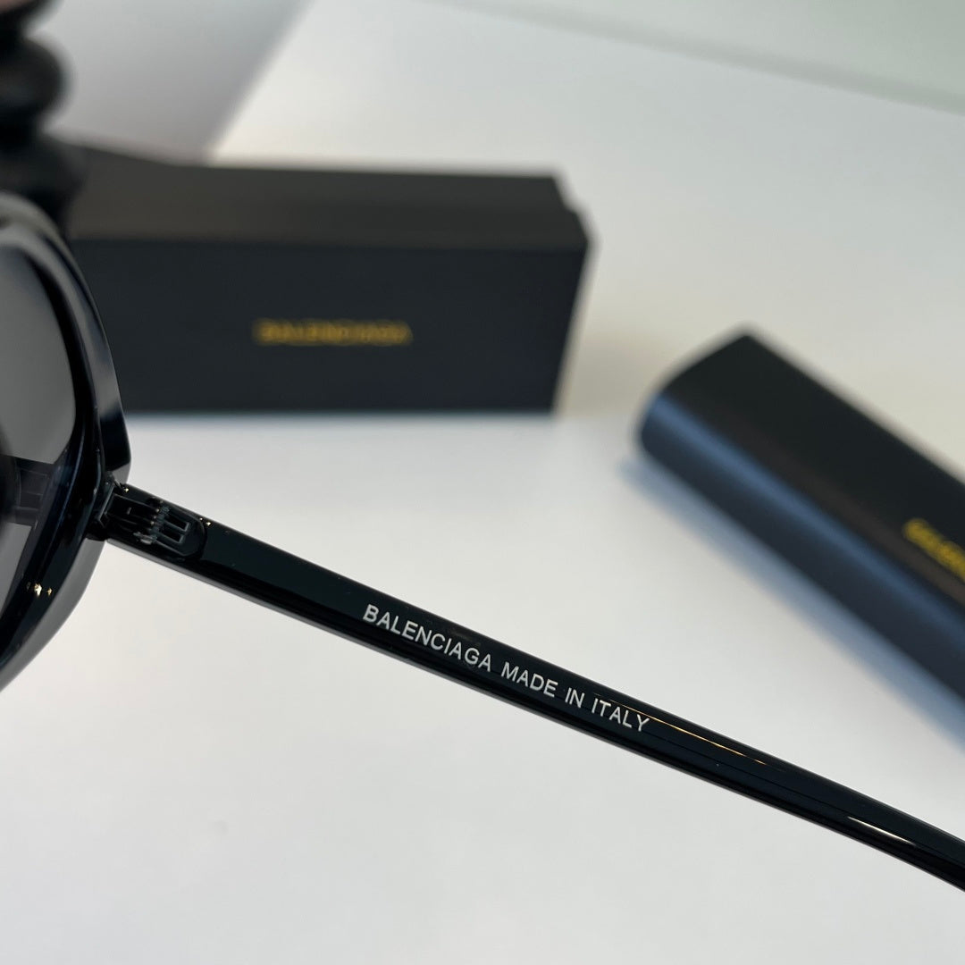 Balenciaga Rectangular Silver Lens Sunglasses for Men & Women - 416124 - detail image 10