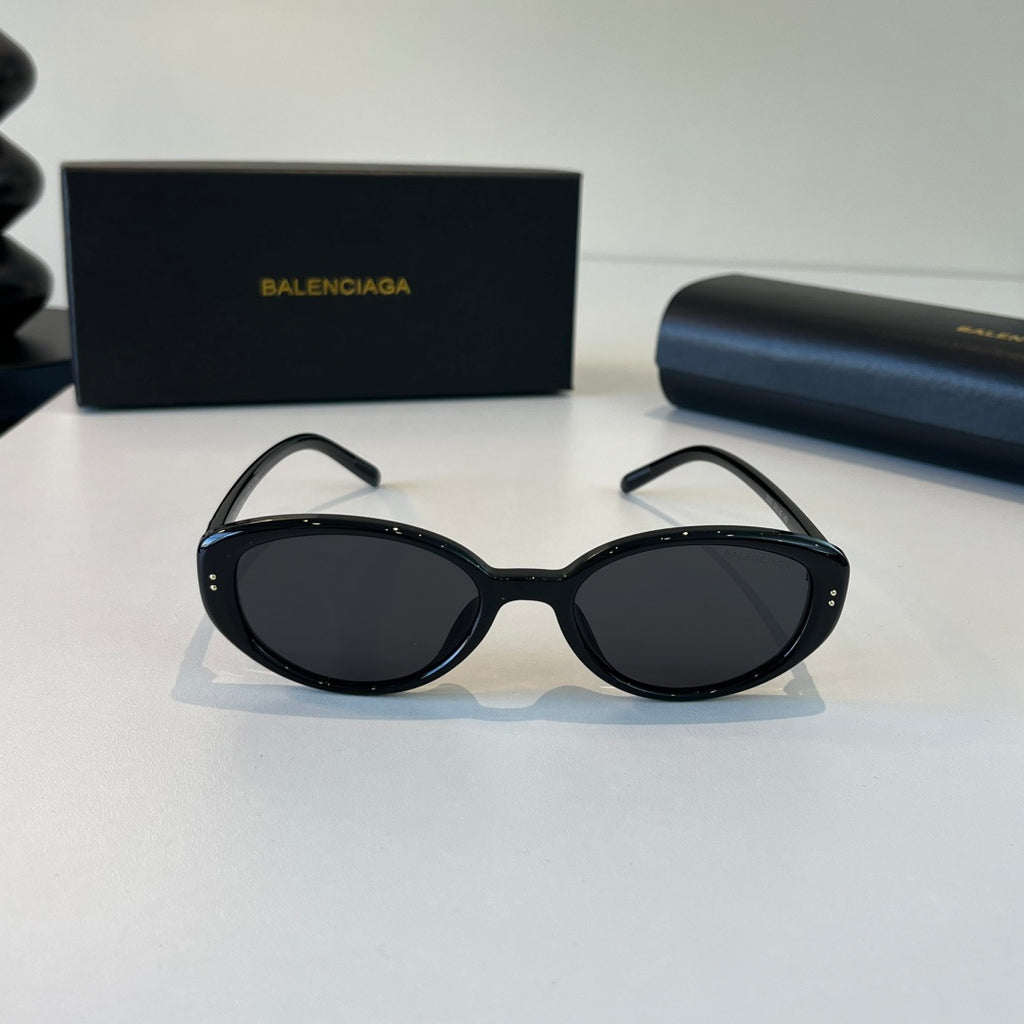 Balenciaga Rectangular Silver Lens Sunglasses for Men & Women - 382907 - detail image 2