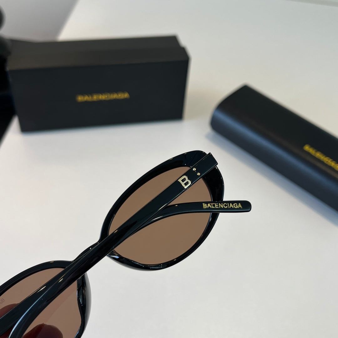 Balenciaga Rectangular Silver Lens Sunglasses for Men & Women - 382908 - detail image 7