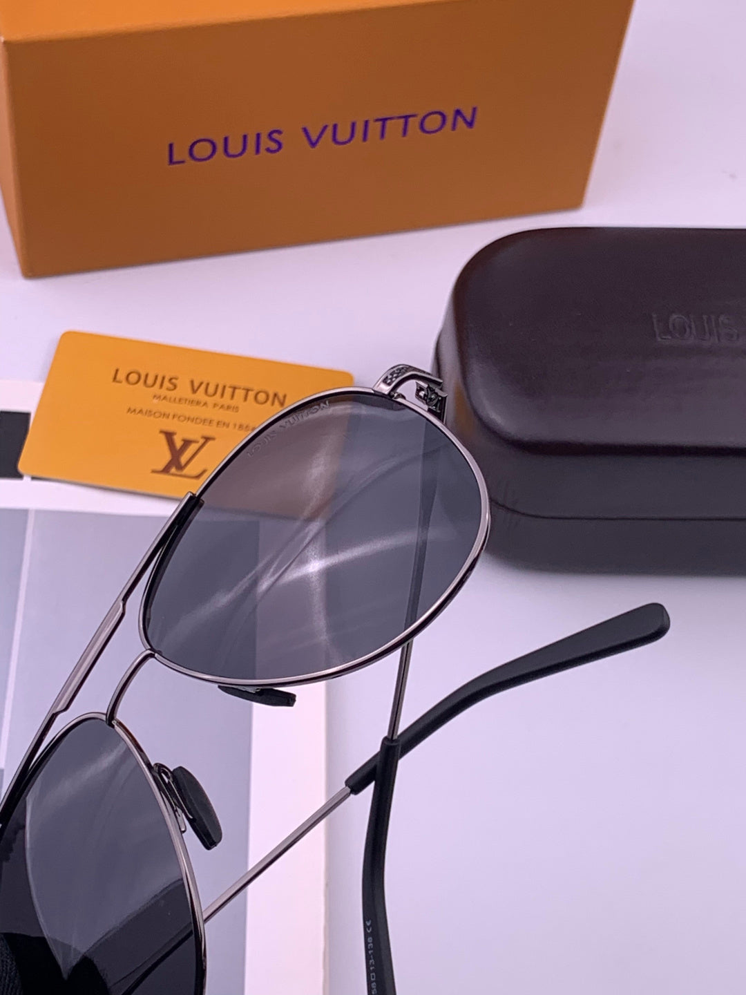 Louis Vuitton L180665 Aviator Orange Lens Sunglasses for Men & Women - detail image 5