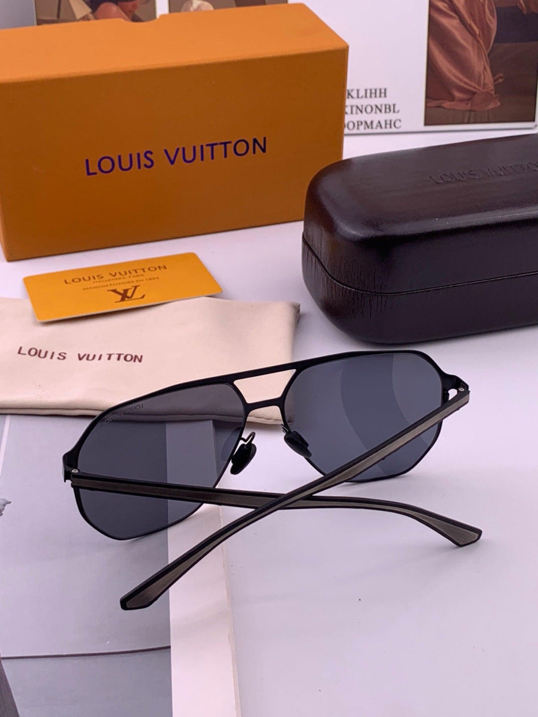 Louis Vuitton L6229 Polarized Aviator Blue Lens Sunglasses for Men - 357686 - detail image 7