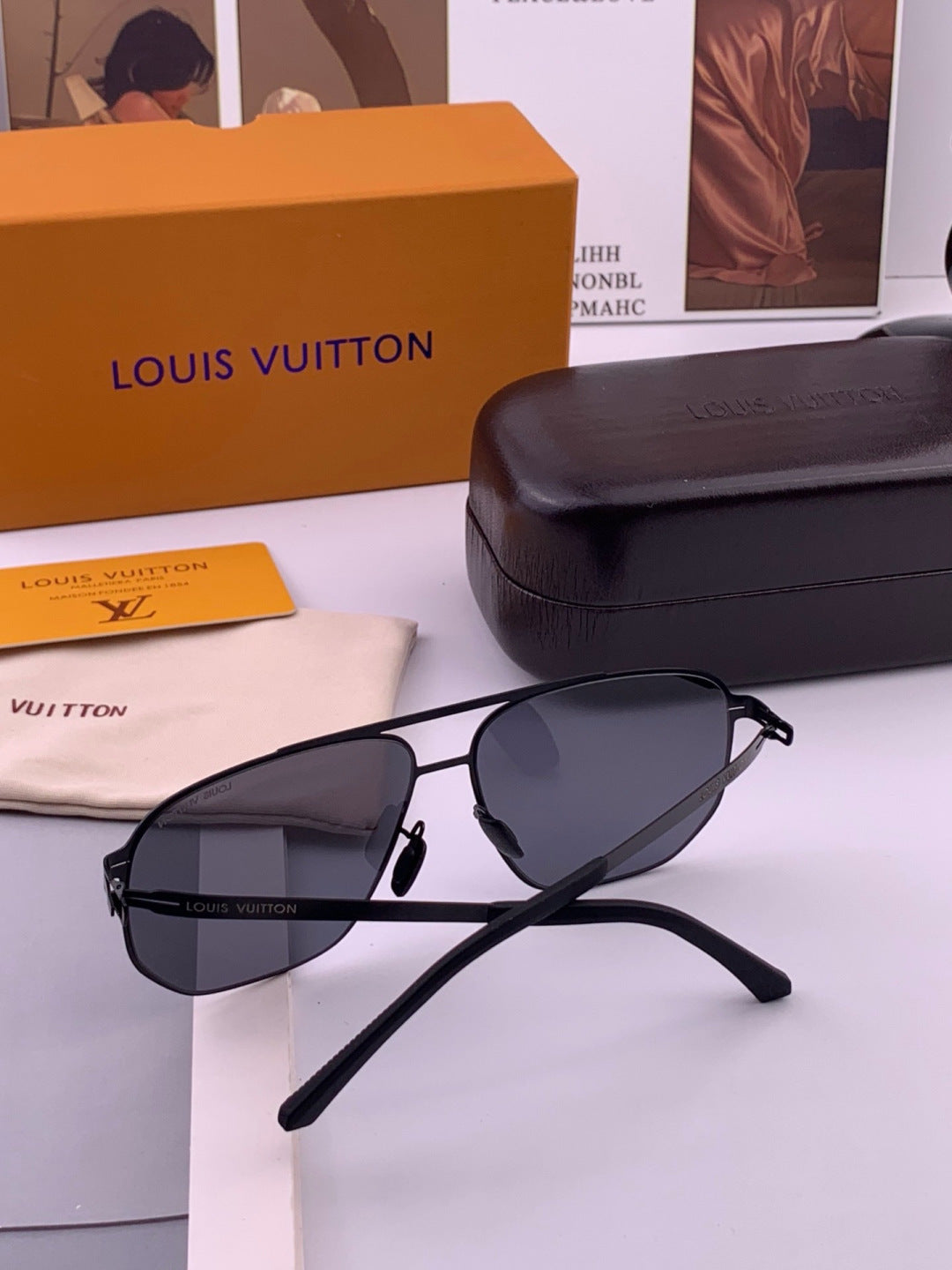 Louis Vuitton L2736 Fashion Gold Lens Sunglasses for Men & Women - 357687 - detail image 6